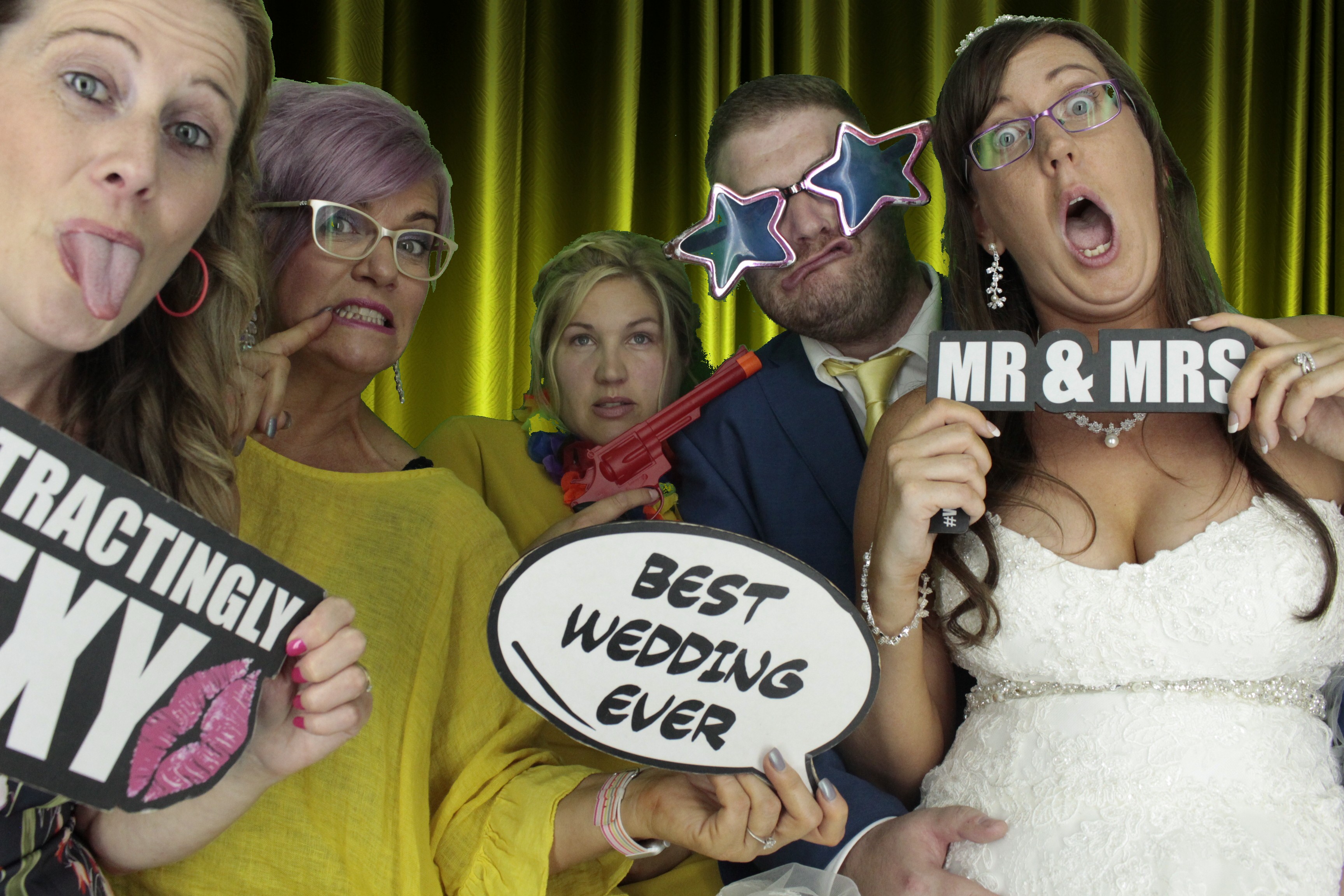 Leanne & Mike's Wedding | View more photos from the event at gallery.myphotoboothexperience.co.uk/u/MyPhotoBoothExperienceLtd/Leanne-Mikes-Wedding
